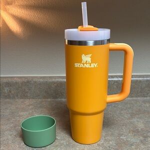 Stanley tangerine 30 oz H2O tumbler